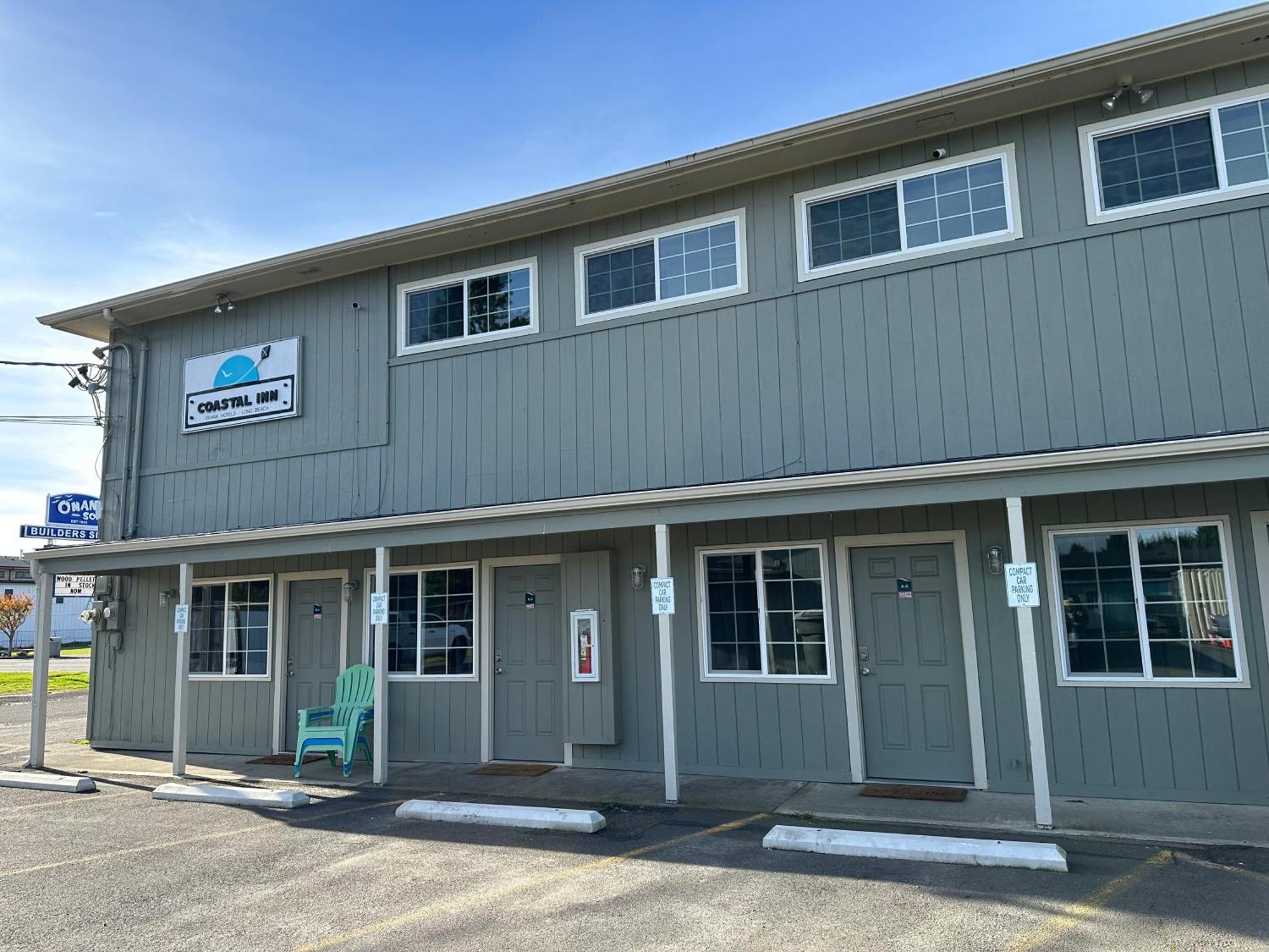Coastal Inn And Suites Long Beach Exterior foto